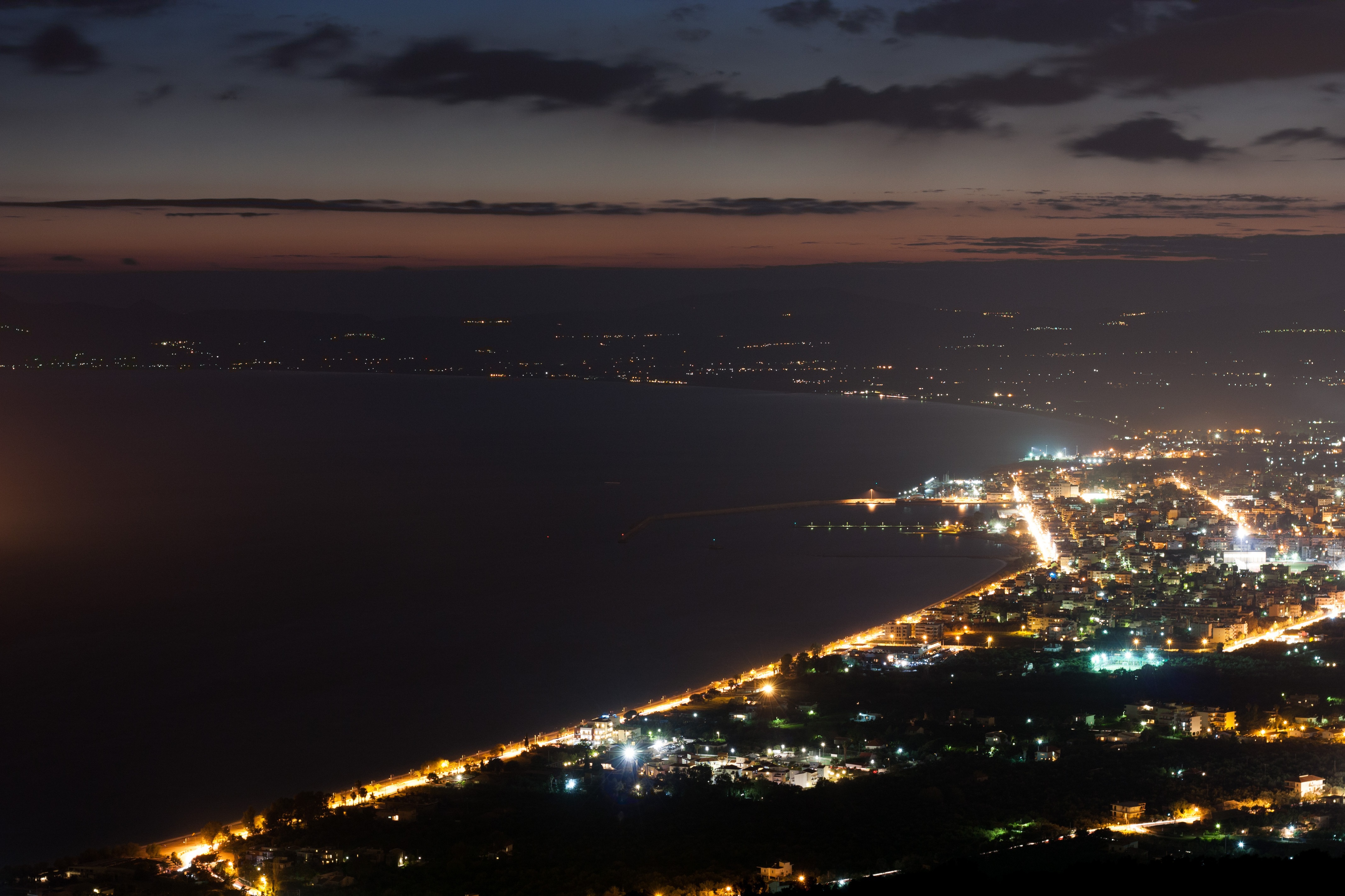 Kalamata ist nicht nur für seine Oliven bekannt, sondern auch ein beliebter Urlaubsort